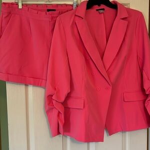 Venus Hot Pink Short Suit size 20 never worn